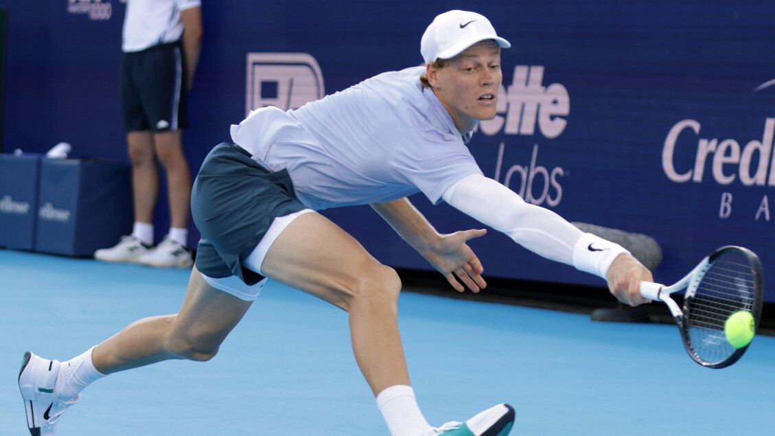 Tennis, Sinner si regala l'approdo in finale a Cincinnati, affronterà Alcaraz
