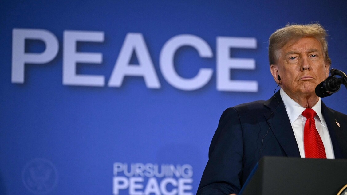 Trump: Zelensky può mettere subito fine alla guerra rinunciando a Crimea e Nato
