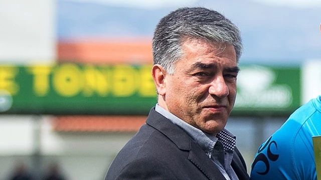 Tondela-president vervult droom van promotie naar de I Liga en zegt dat de coach behouden moet blijven