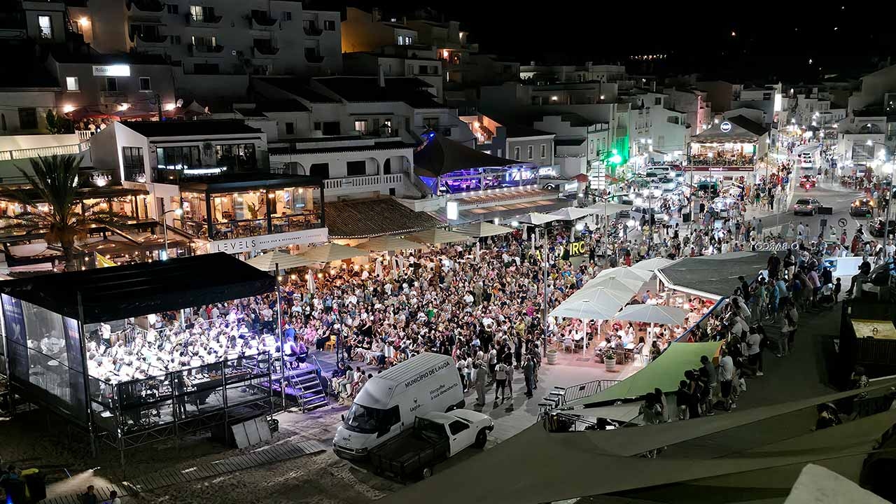 Carvoeiro: Lagoa Wind and Percussion Orchestra concert brings together 85 young people on stage