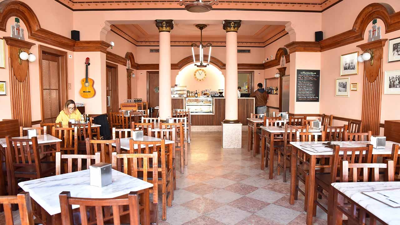 Commercial spaces with Loulé's history host musical moments