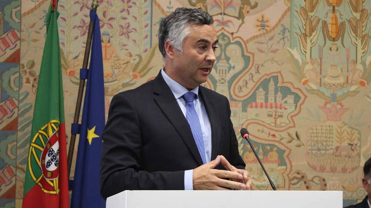 Minister kündigt 18 weitere Vorschulklassen für 400 Kinder an der Algarve an