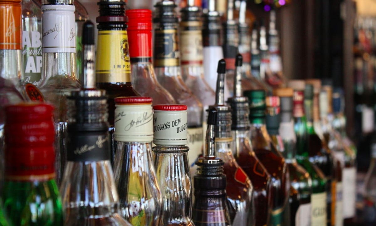 Datafolha : 91 % des Brésiliens sont favorables à l'apposition d'étiquettes d'avertissement concernant les effets nocifs des boissons alcoolisées sur les bouteilles.