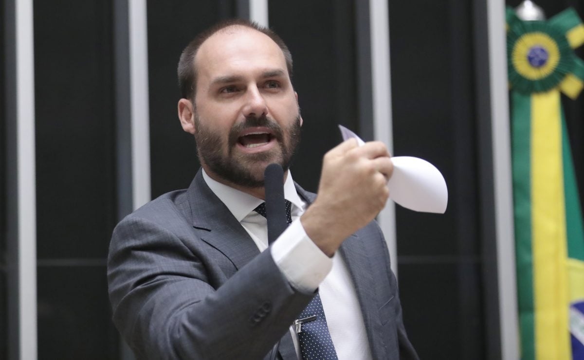 Eduardo Bolsonaro wird voraussichtlich sein Amt niederlegen und behauptet, dass die „Arbeit“ in den USA wichtiger sei