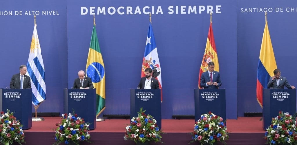 In Chile ruft Lula zur Einheit gegen die extreme Rechte und ihre „interventionistischen Praktiken“ auf