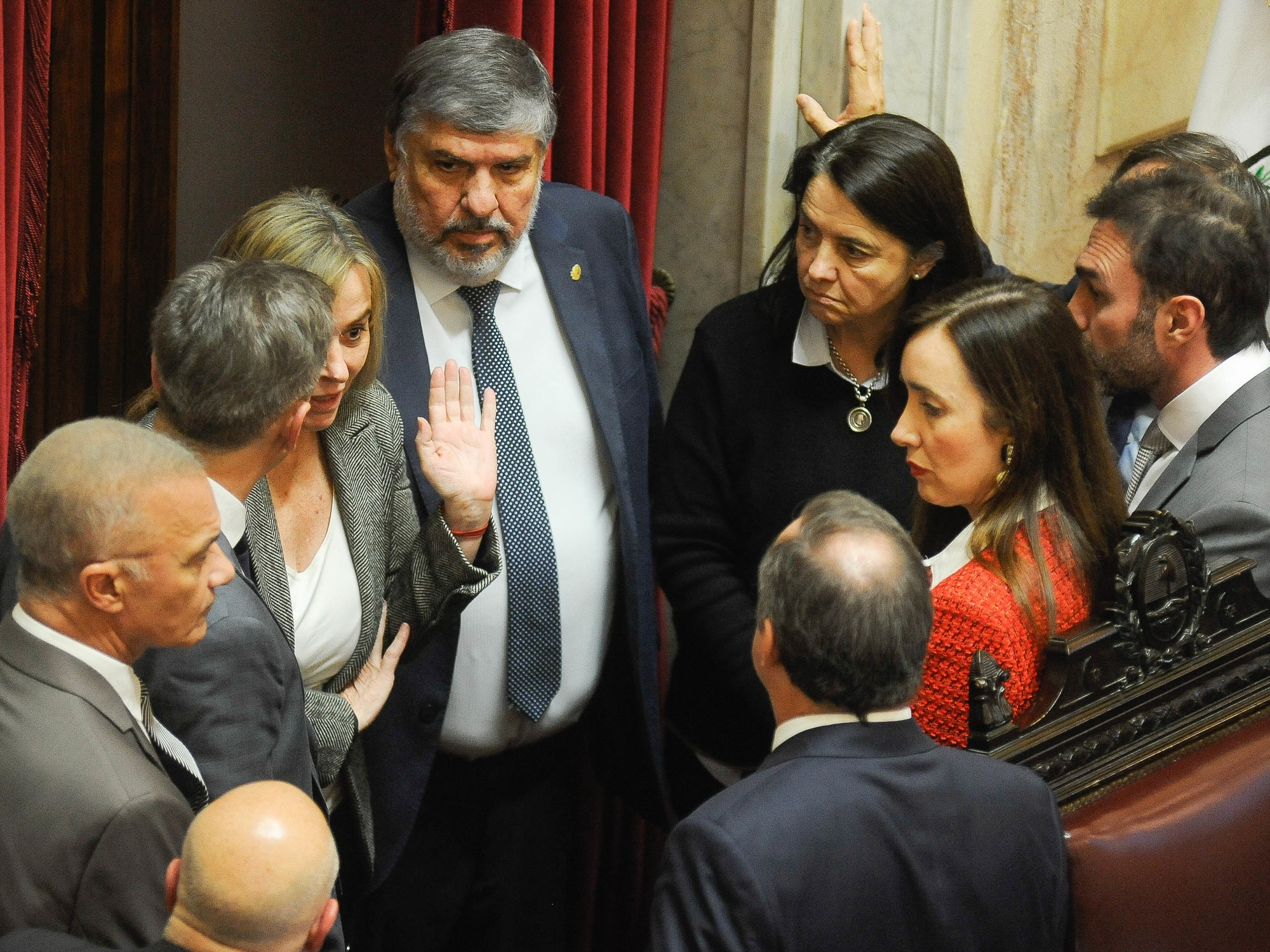 Buenos Aires seçimlerine göz diken Hükümet ve Halk Partisi, Temiz Sicil'in geçirilmesiyle elde edilecek potansiyel siyasi kazanımı hedefliyor.