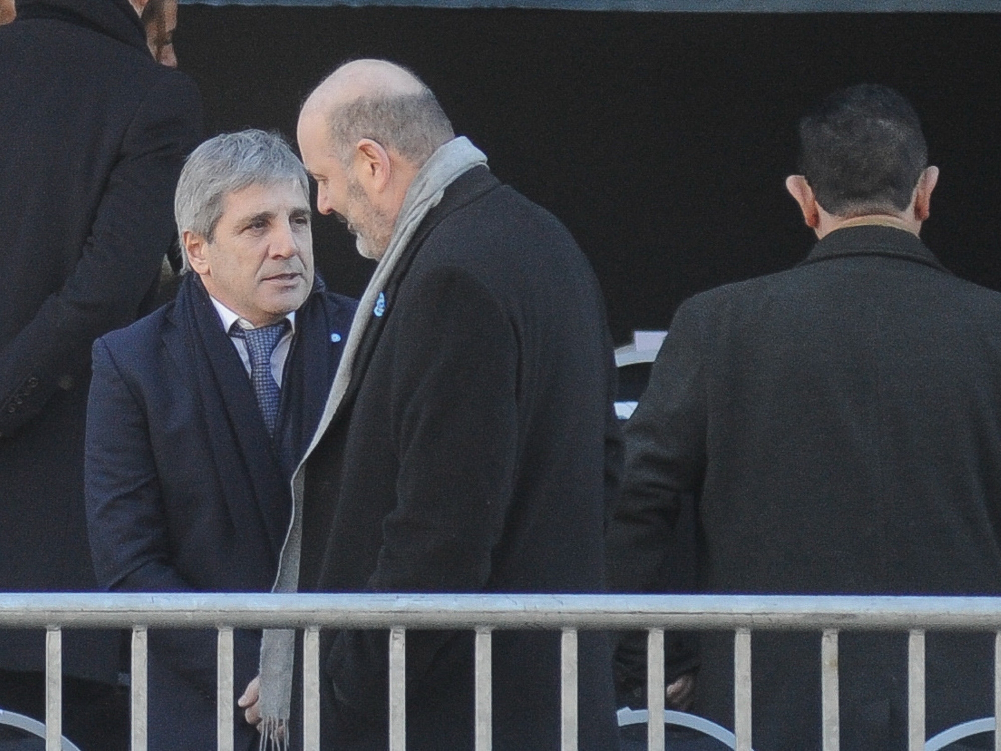 Unforeseen internal dispute between Sturzenegger and Caputo over adjustments in areas of the Ministry of Economy