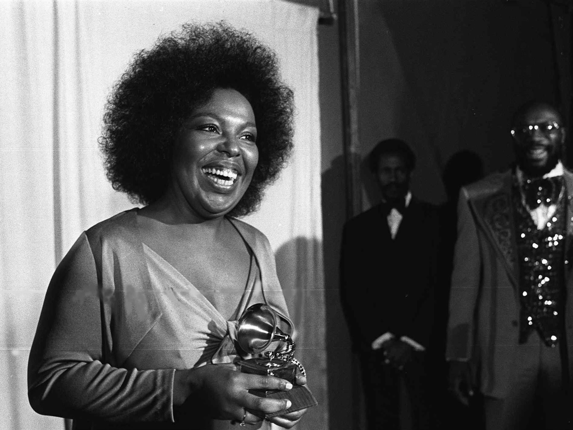 Killing Me Softly with Your Song'un efsane solisti Roberta Flack hayatını kaybetti