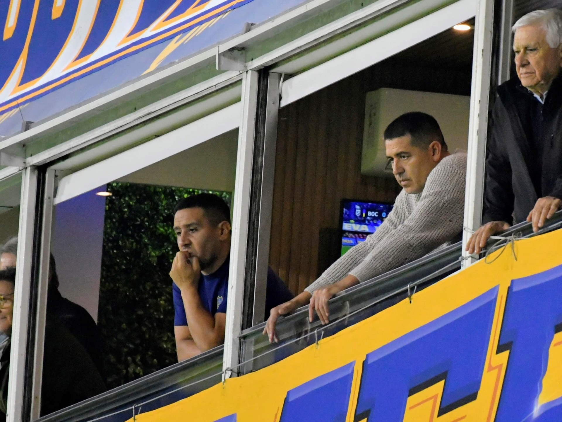 Bıkkınlık veren bir durumun kroniği: Boca'yı sarsan, Riquelme ve Futbol Konseyi'ne karşı öfkeyi körükleyen tüm darbeler birer birer.