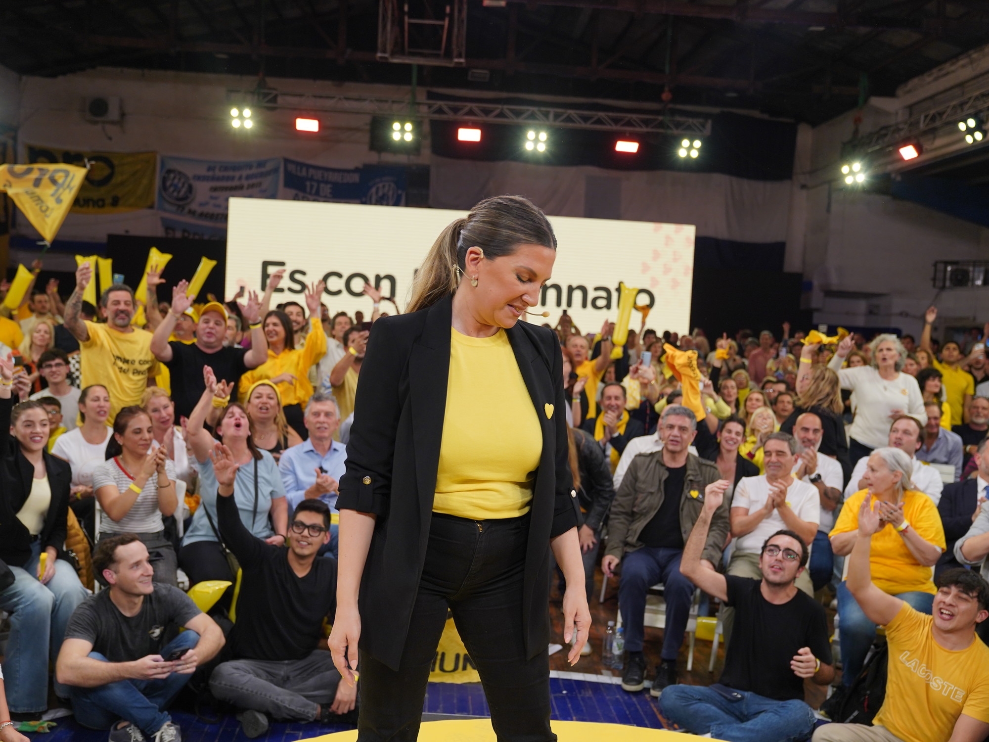 Mit Lospennato und Macri beendete die PRO ihren Wahlkampf: Sie rief die Bevölkerung von Buenos Aires zur Abstimmung auf und übte scharfe Kritik an Larreta und Bullrich.