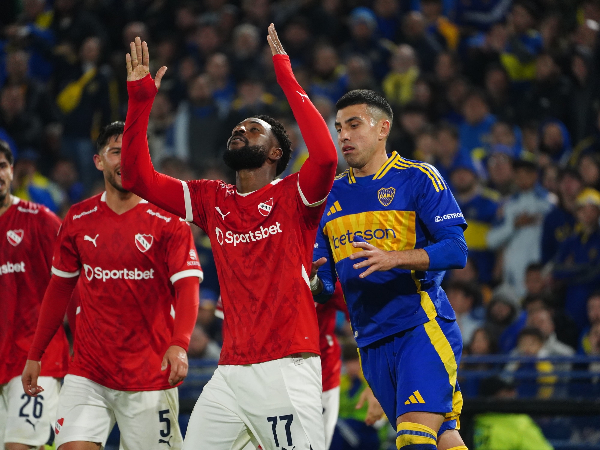 Independiente celebró como en las viejas noches de gloria y Boca tocó fondo: los de Vaccari eliminaron al Xeneize en La Bombonera y son semifinalistas del Torneo Apertura