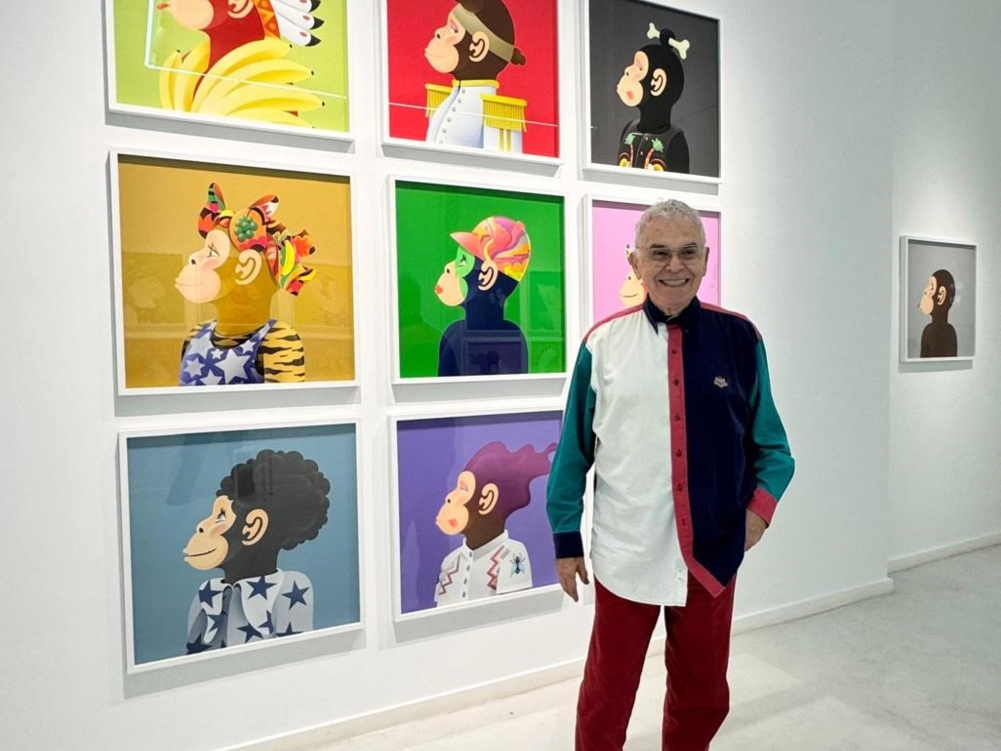 Edgardo Giménez, uma estrela pop com 1942 macacos de aparência elegante