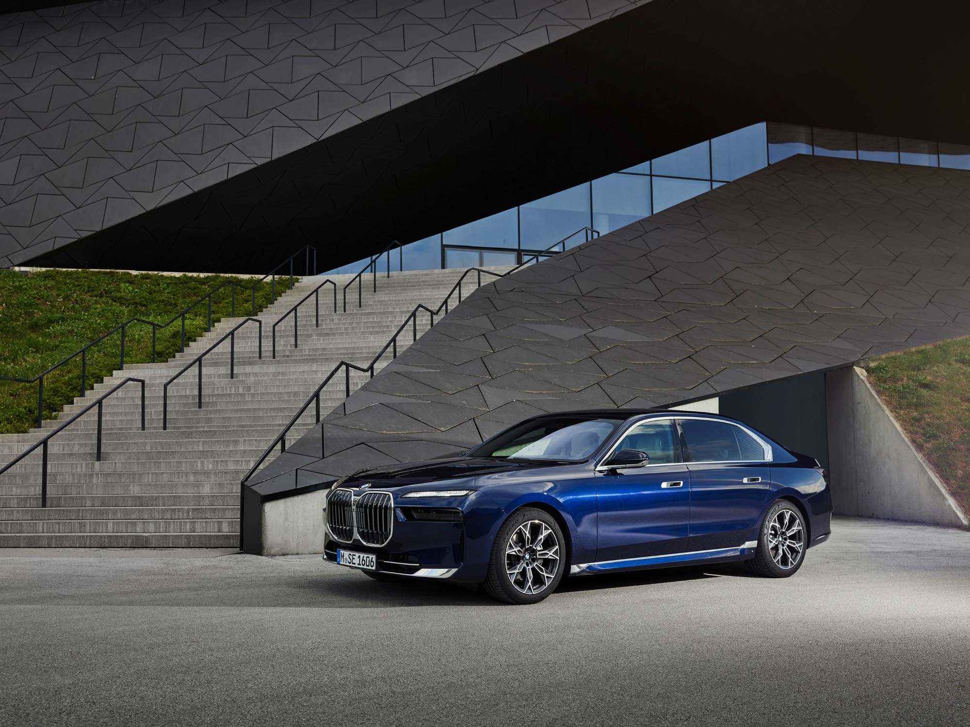 After five years, BMW is once again offering its most luxurious car in Argentina: How much is it selling for?