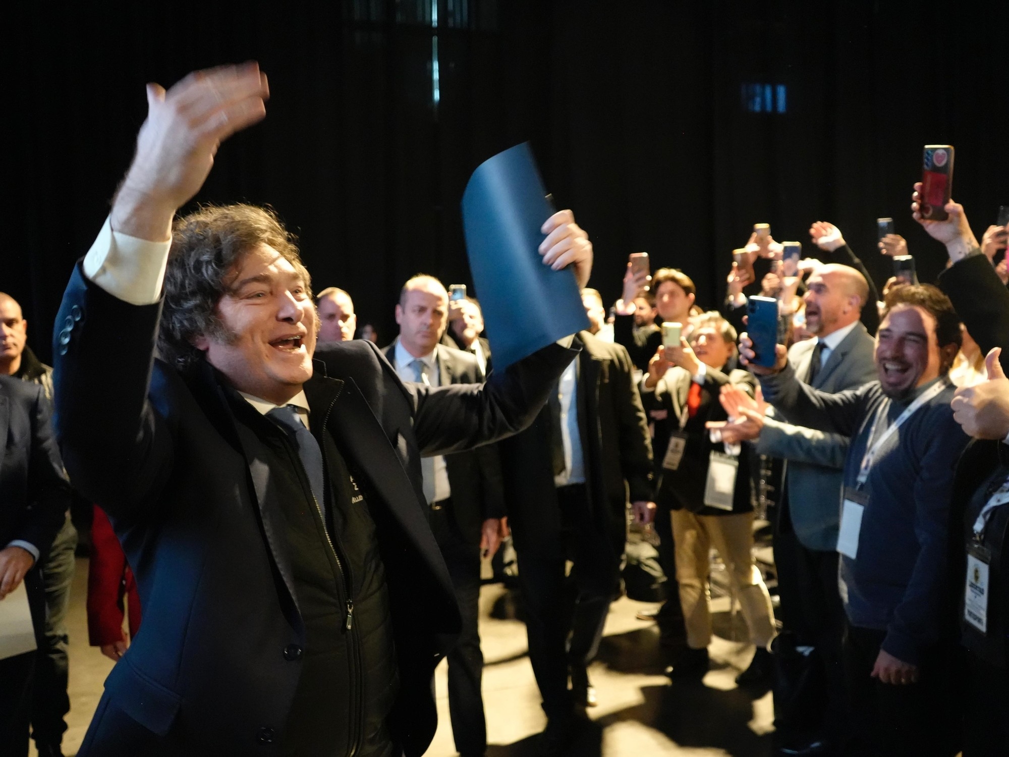 „Brutal”, „idiota” i „gołąb Stalina”: dwanaście obelg i zniewag rzuconych przez Milei’a Kicillofowi na kongresie La Libertad Avanza w La Plata.