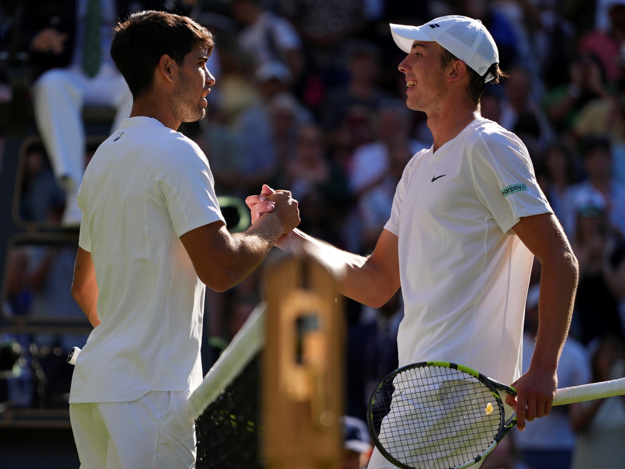 Kampf der Extreme in Wimbledon: Alcaraz und Tarvet sind im selben Jahr geboren, doch der Spanier zeigte, warum er 700 Plätze vorne liegt.