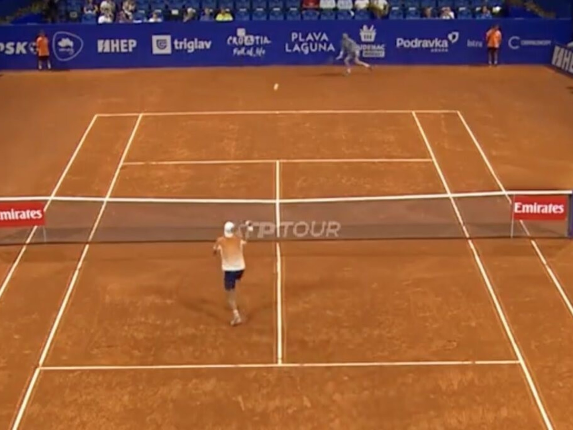 Il ridicolo match point di un incontro dell'ATP 250 di Umago, finito tra imbarazzo e polemiche: "Non mi piacciono queste cose".