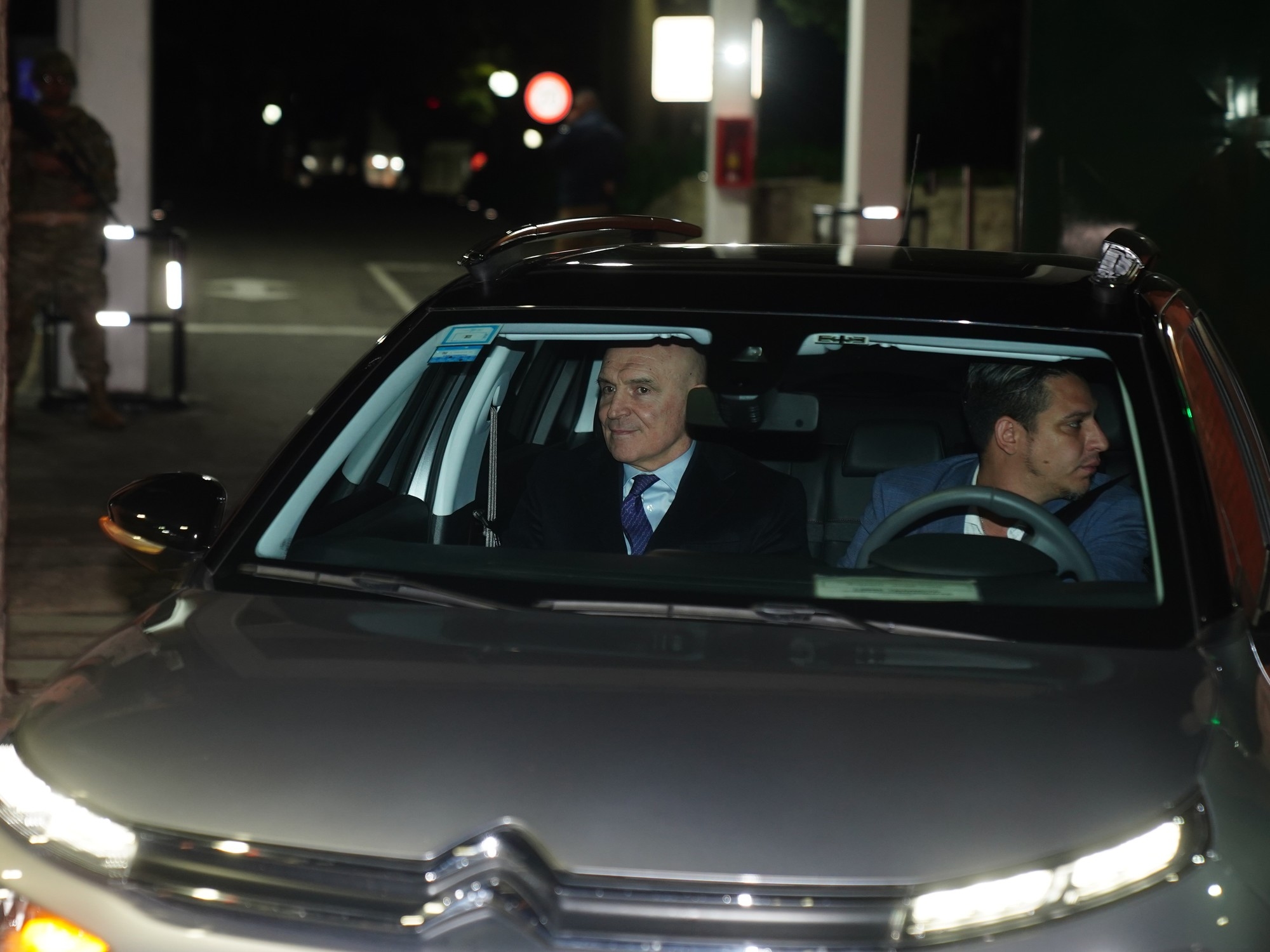 Javier Milei armó una cena en Olivos con diputados libertarios y aliados para asegurar el blindaje a los vetos en el Congreso