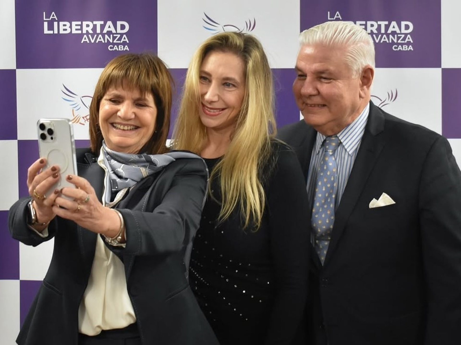 La chiusura delle liste LLA sotto il completo controllo di Karina Milei: due dimissioni del governo e le candidature provinciali per il 2027.