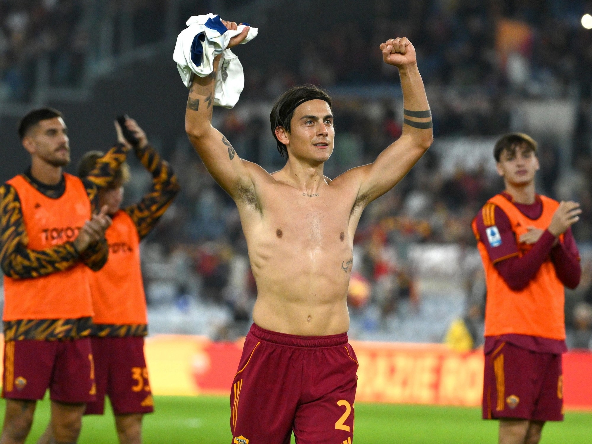 Roma won met assists van Dybala en Soulé en bleef samen met Napoli koploper in de Serie A. Ook Inter, met Lautaro, en Como, met Nico Paz, boekten overwinningen.