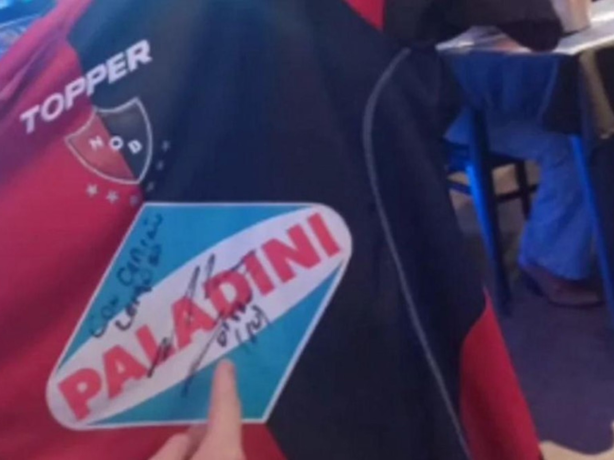 Ein von Maradona signiertes Trikot von Newell's Old Boys wurde Fans in Córdoba gestohlen, und sie versuchen, es wiederzuerlangen: „Es hat einen unschätzbaren Wert.“