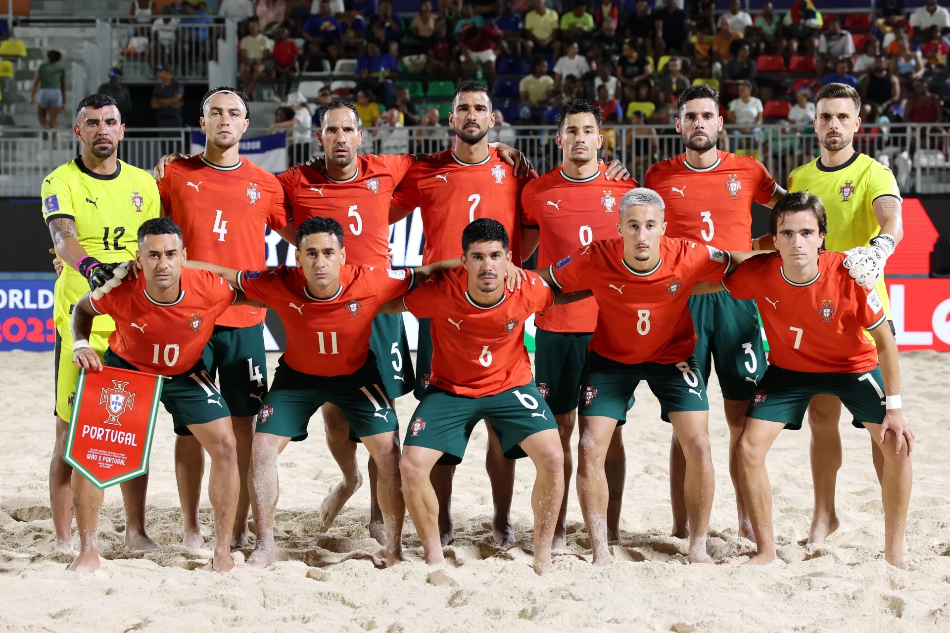Portugal verslaat Iran en neemt het in de kwartfinales van het WK Beach Soccer op tegen Japan.
