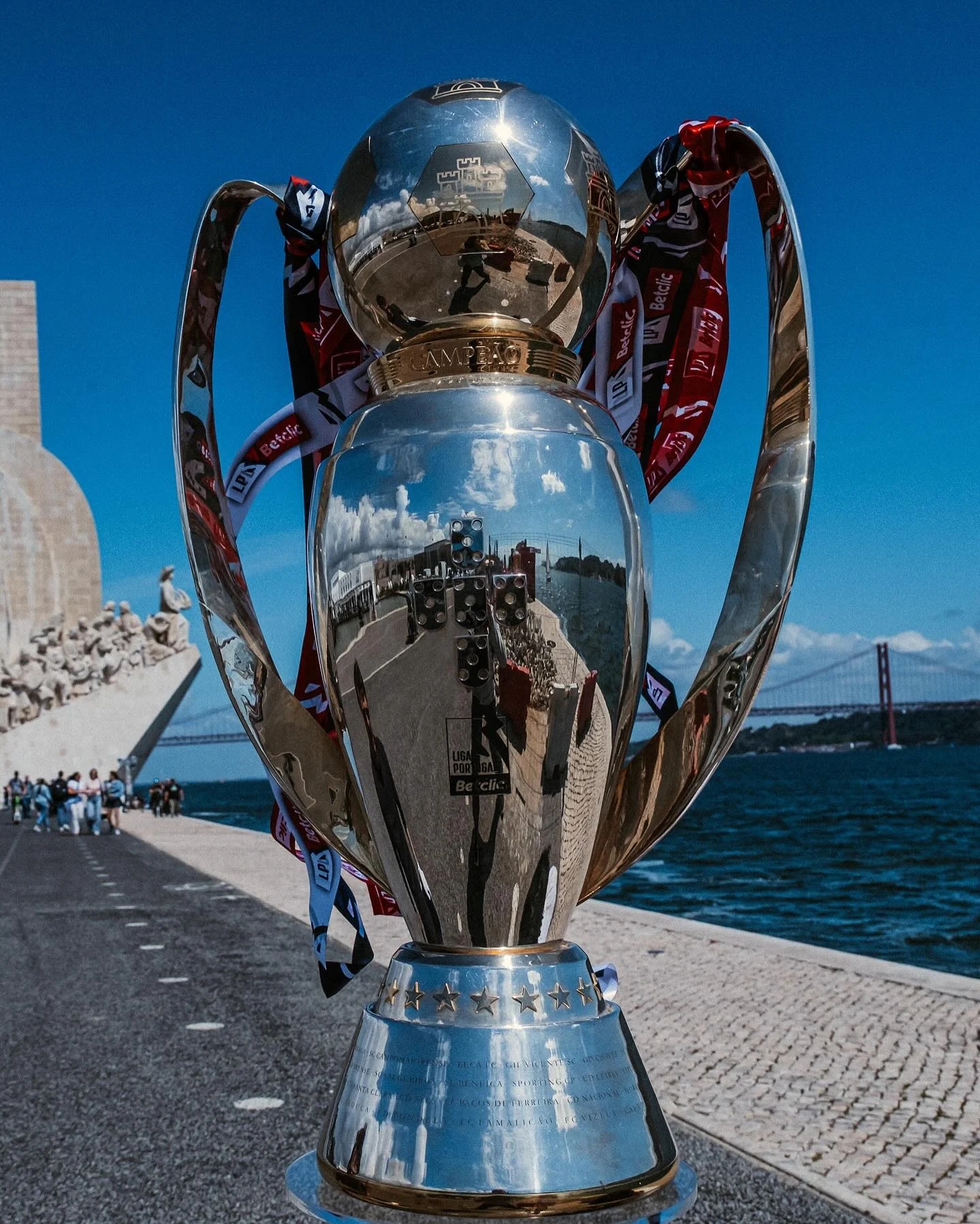 Sporting y Benfica luchan por el título en la despedida de la I Liga 2024/25