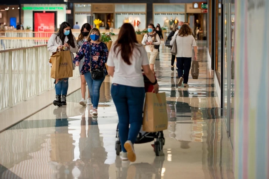 AR chumba encerramento das grandes superfícies aos domingos e feriados