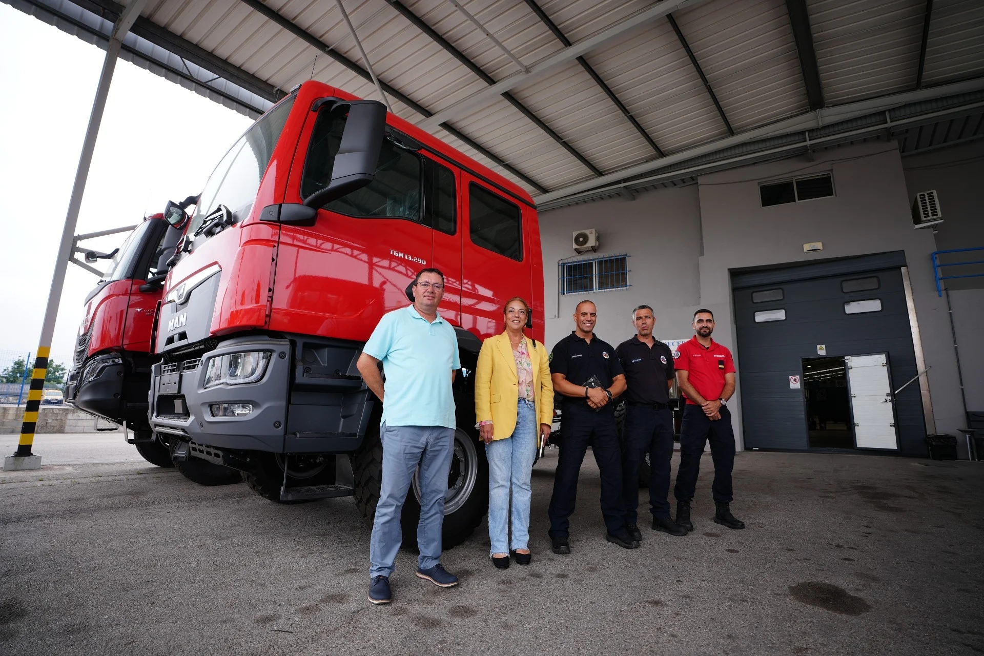 Espinho City Council purchases fire-fighting vehicle for firefighters
