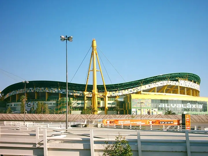 Sporting conclui aquisição do espaço comercial Alvaláxia