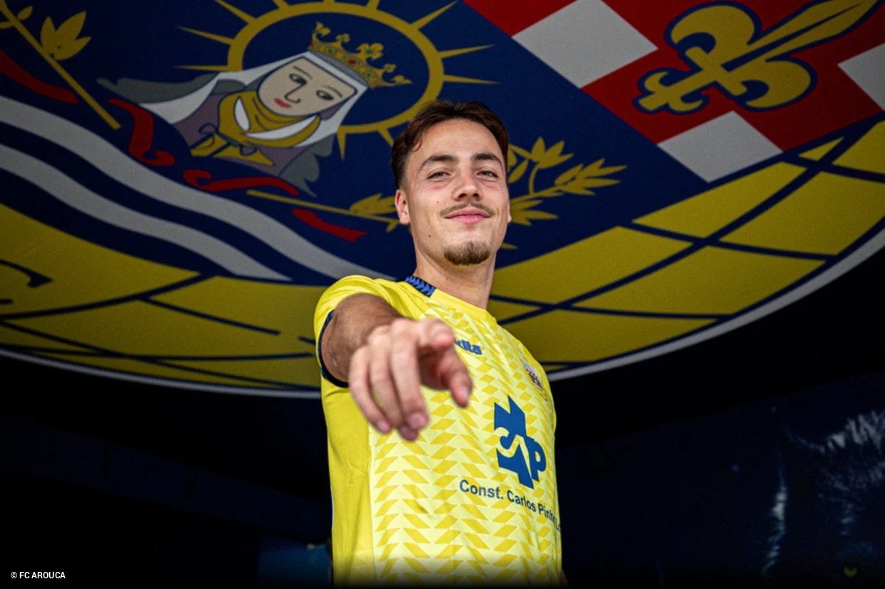 Médio neerlandês Espen van Ee reforça Arouca até 2029