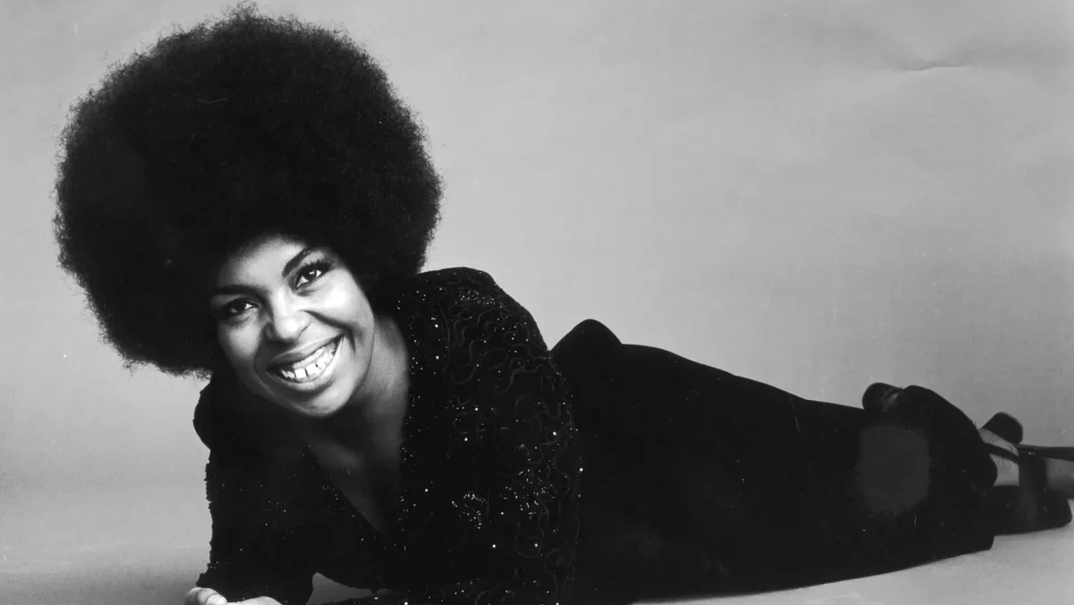 Roberta Flack morre aos 88 anos