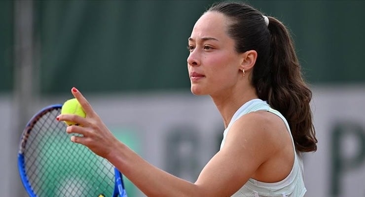 Zeynep Sönmez est devenue la première joueuse de tennis turque à se qualifier pour le deuxième tour à Wimbledon.
