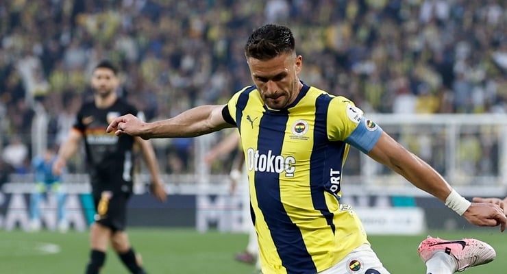 Messaggio d'addio del Fenerbahçe per Dusan Tadic
