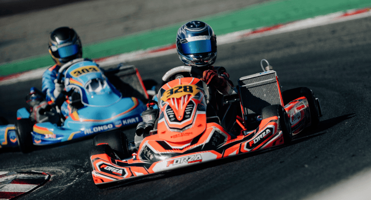 El atleta nacional de karting Iskender Zulfikari se proclamó campeón en Italia