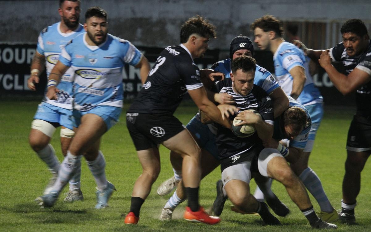 Rugby, Federal 1: Bergerac gets tangled up in the entrance mat