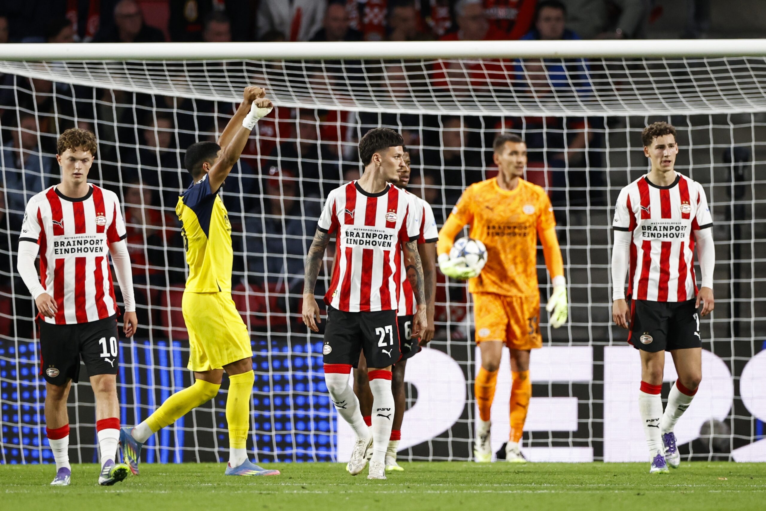 As esperanças do PSV na Liga dos Campeões diminuíram com o brilho dos estreantes belgas