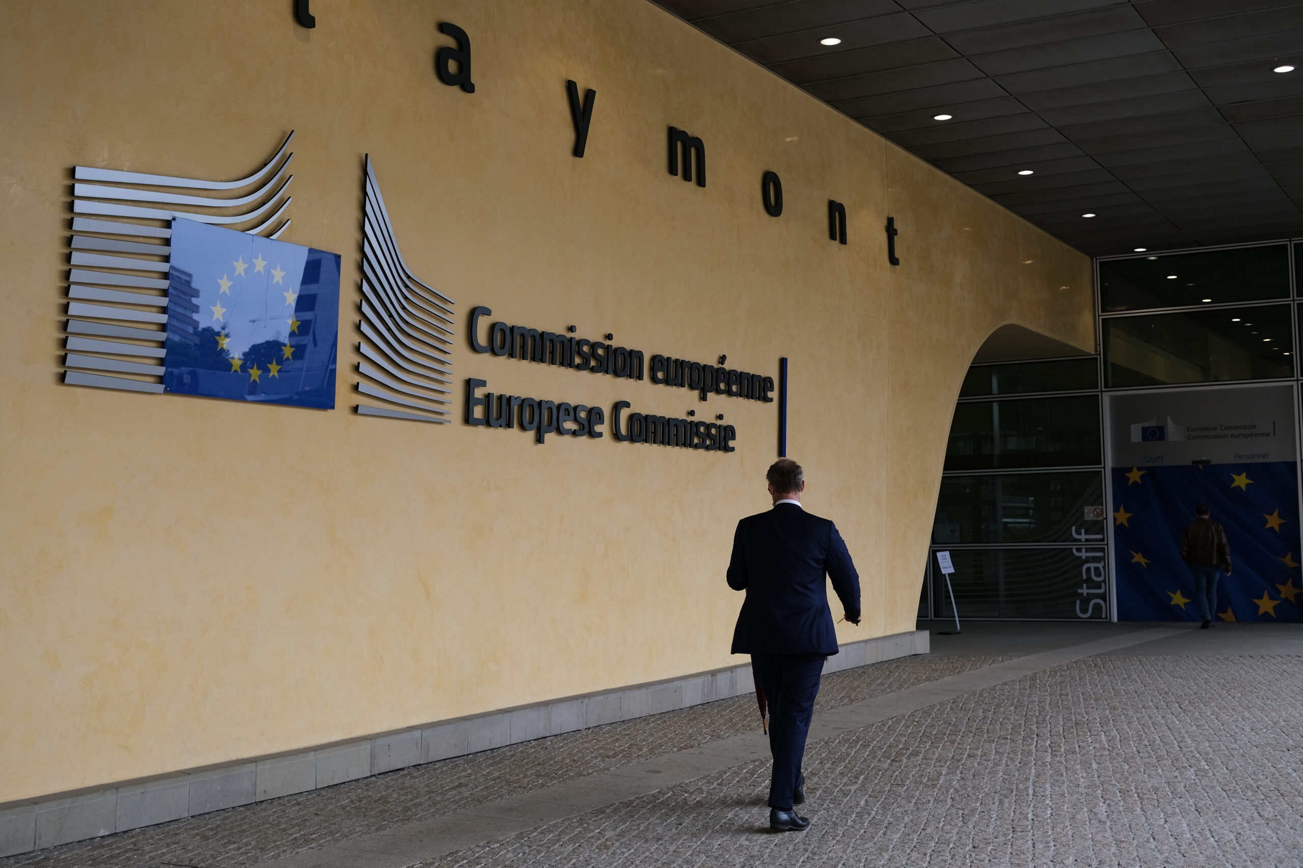 AB, enerji konusunda kamuoyu istişaresi başlattı. Vatandaşların ve işletmelerin 20 Kasım 2025'e kadar yanıt vermeleri gerekiyor.