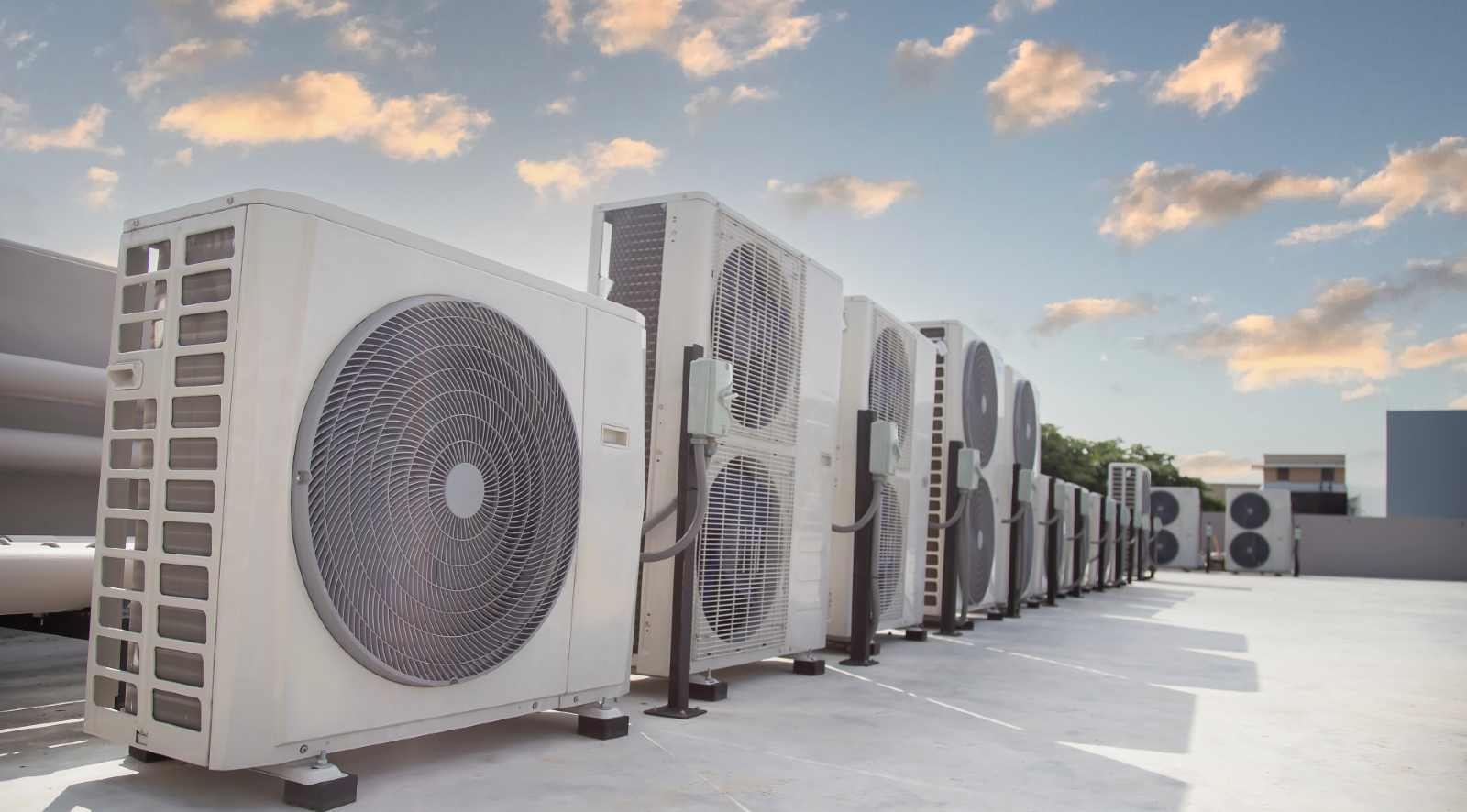 Boom globale dell’aria condizionata. Salvezza dal caldo ma minaccia per la rete elettrica