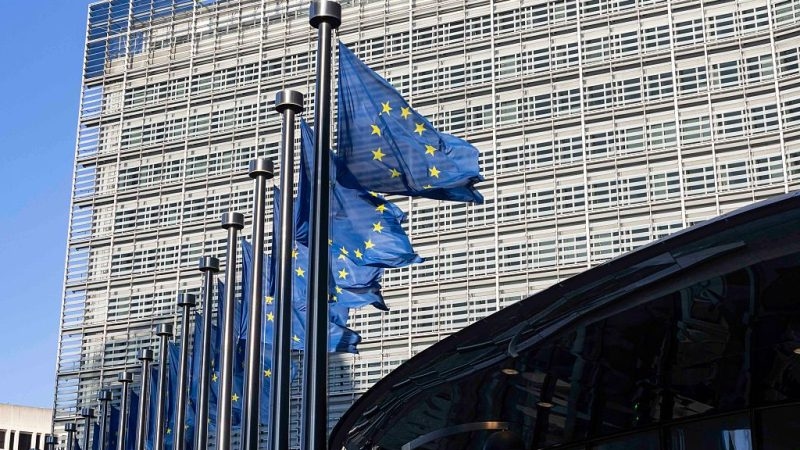 EU sluit Chinese bedrijven uit van contracten voor medische apparatuur ter waarde van ruim 5 miljoen euro