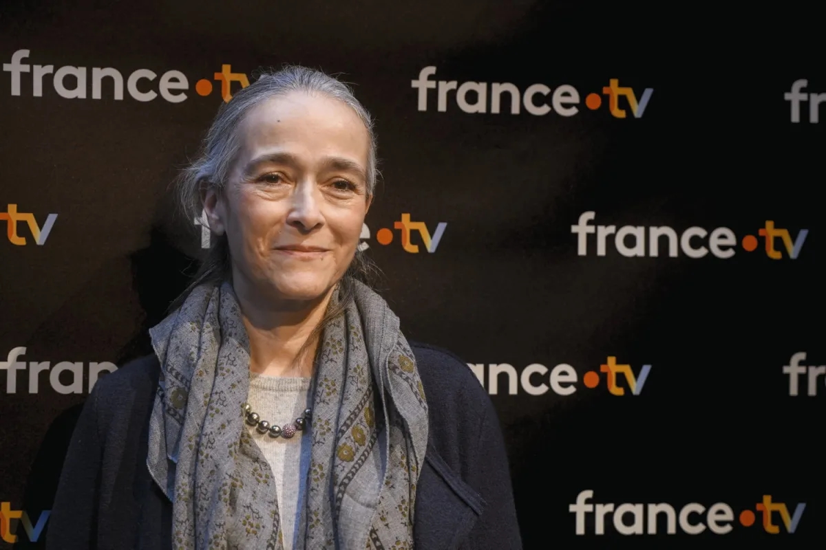 Delphine Ernotte (France Télévisions): "CNews is a far-right opinion media outlet"; she calls for political support and increased funding for public broadcasting.