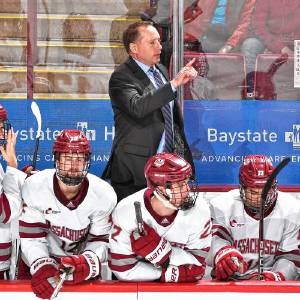 UMass hockey welcomes three transfers to boost forward lines