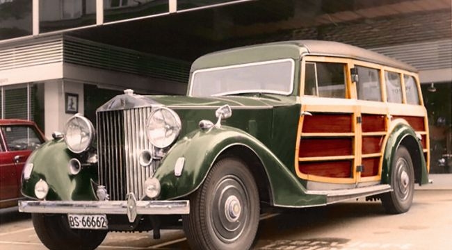 A century-old silent witness to art; Phantom