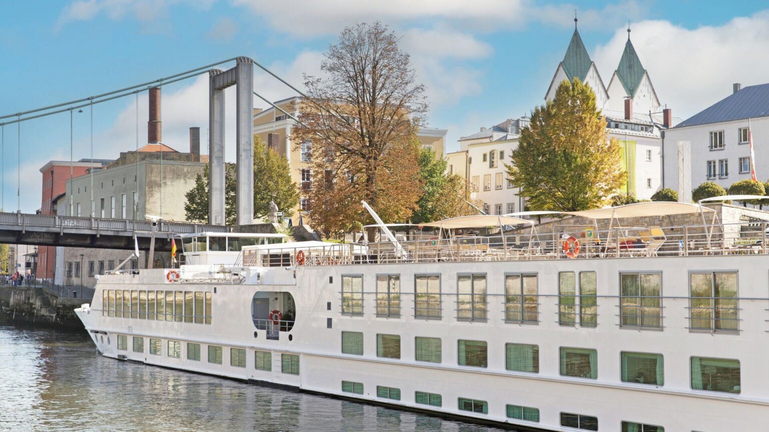 6 Reasons to Travel with Trafalgar River Cruise: Explore Gorgeous Lands and Scenic Rivers