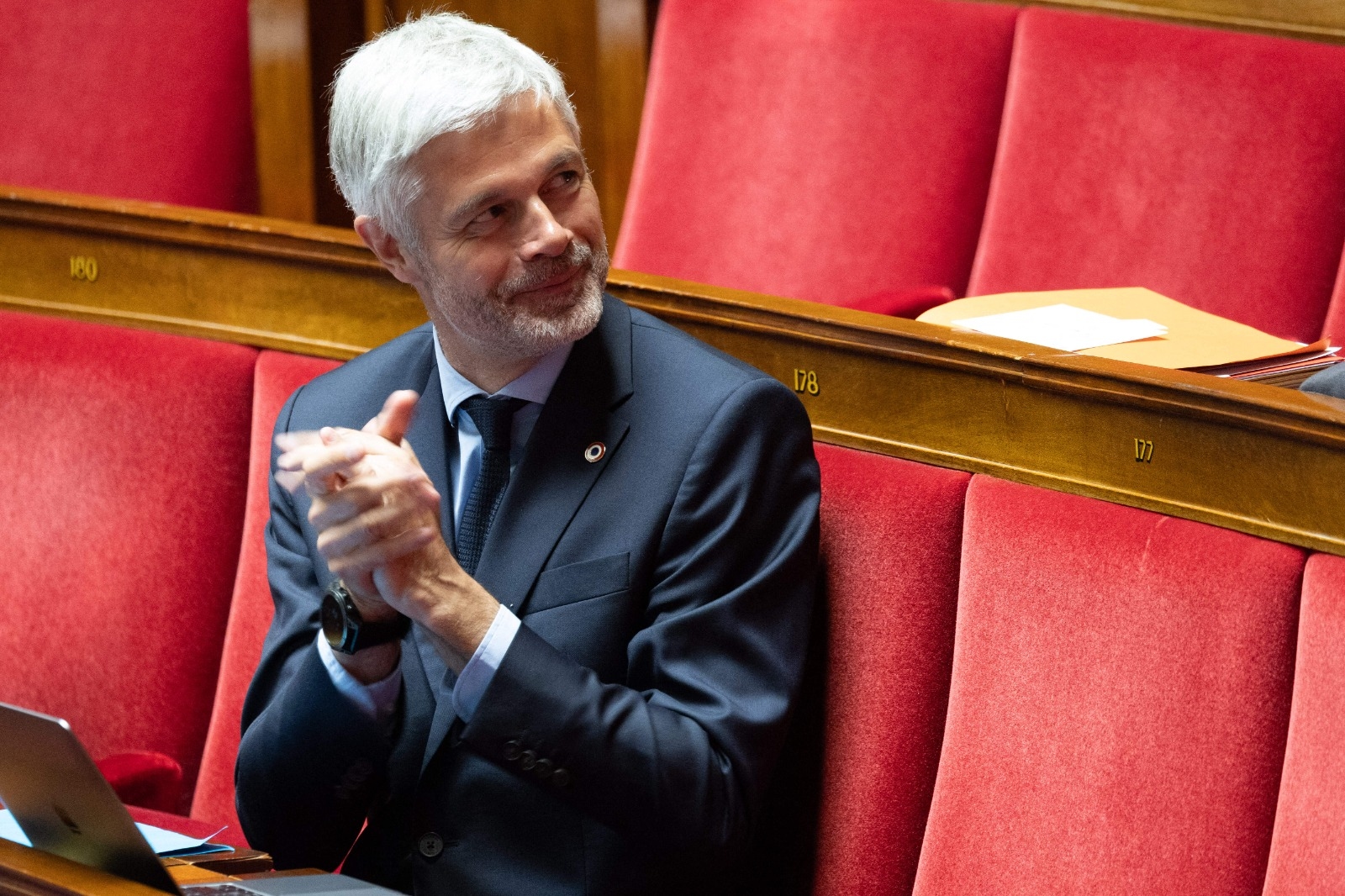 Macronisten, rechts en Rassemblement National bundelen hun krachten om een ​​onderzoekscommissie op te richten naar de banden tussen La France Insoumise en de islamisten