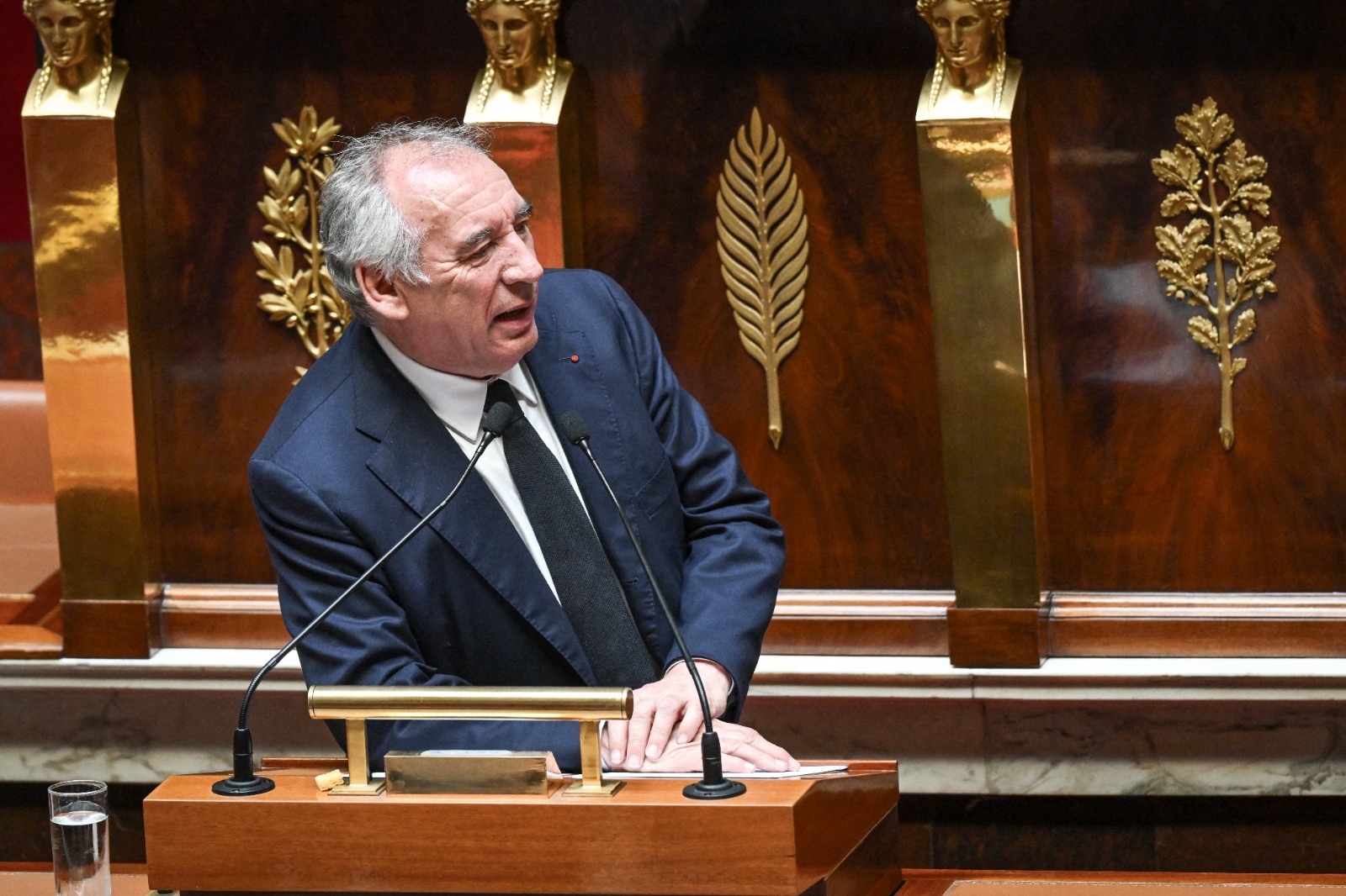 Emeklilik reformu: Bayrou, başarısızlığını insanlara unutturmak için illüzyonisti canlandırıyor