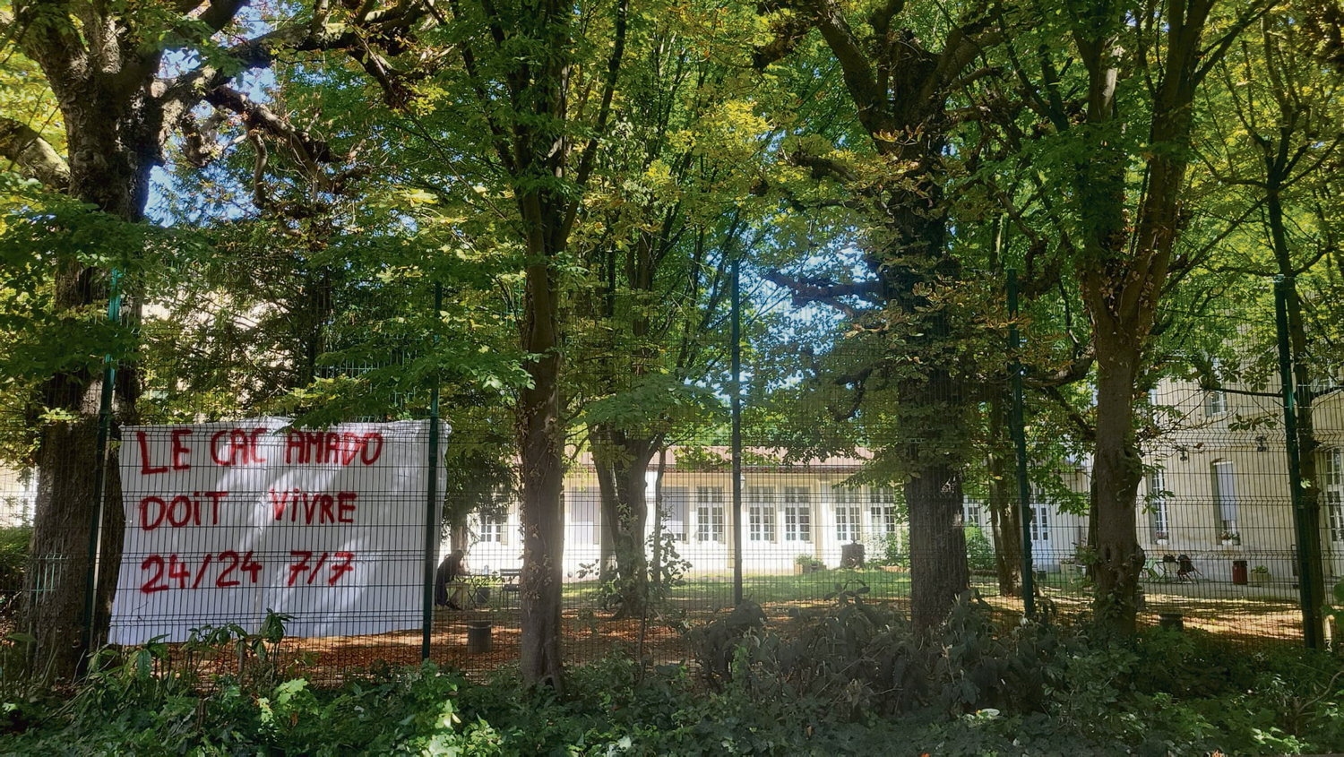 "Depression doesn't stop on Friday night": In Paris, one of the only psychiatric centers soon to be dismantled