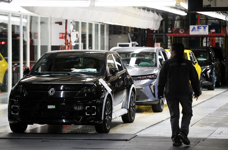 Coches eléctricos: Los fabricantes acechan para obligar a Bruselas a retrasar la prohibición de los motores de combustión hasta 2035