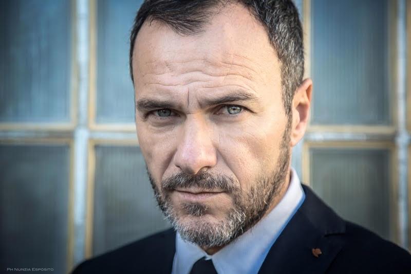 "Blijf in Napels": van Massimiliano Gallo tot Peppe Servillo, 21 shows in de stad.