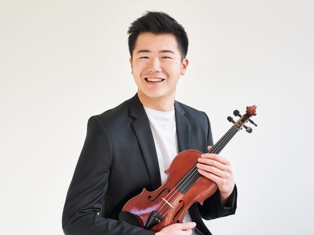Simon Zhu in concerto a Villa San Michele: il premio Paganini fa tappa ad Anacapri con un omaggio a Mozart, Brahms e Paganini