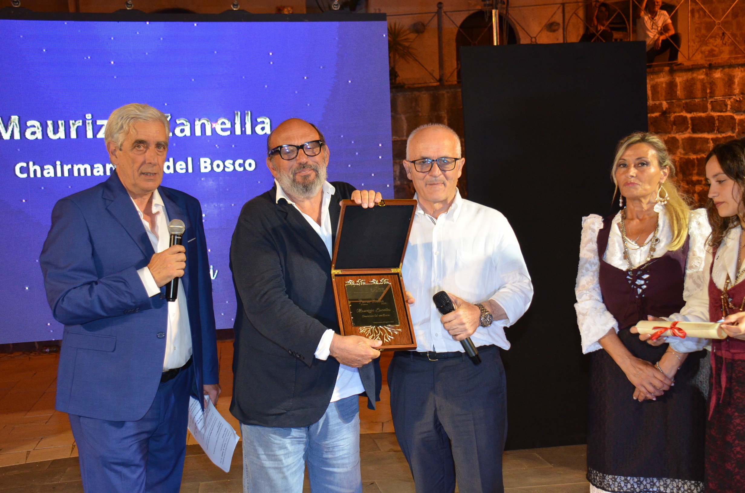 Weinfest von Castelvenere: „Radici“-Auszeichnungen an Luigi Mojo, Giuseppe Ilario, Angelo Cerulo und Antonio Pietrantonio (in Memoriam)
